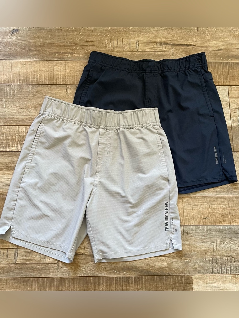 TravisMathew Wanderlust Youth L Shorts Lot 2 Gray Navy Athletic Pull On Shorts